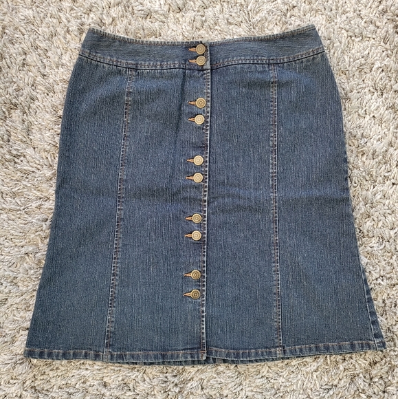 Ann Taylor Loft size 10 button down denim skirt - Picture 1 of 4